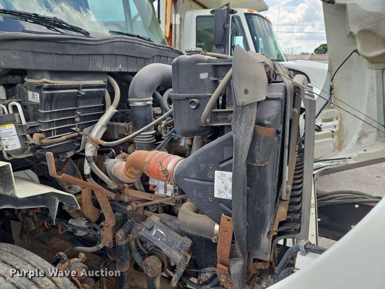 image for item FB8843 2009 International 7400 dump truck