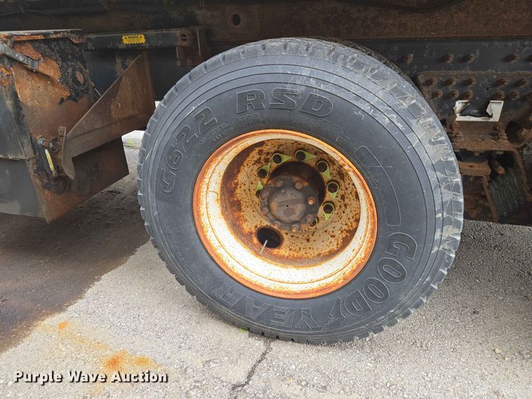 image for item FB8843 2009 International 7400 dump truck