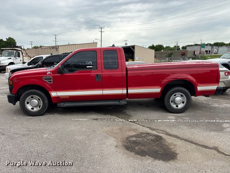 image for item FB8844 2008 Ford F250 Super Duty XL Ext. Cab pickup truck