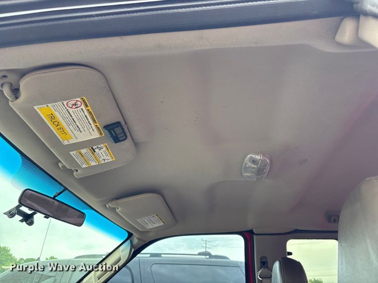 image for item FB8844 2008 Ford F250 Super Duty XL Ext. Cab pickup truck