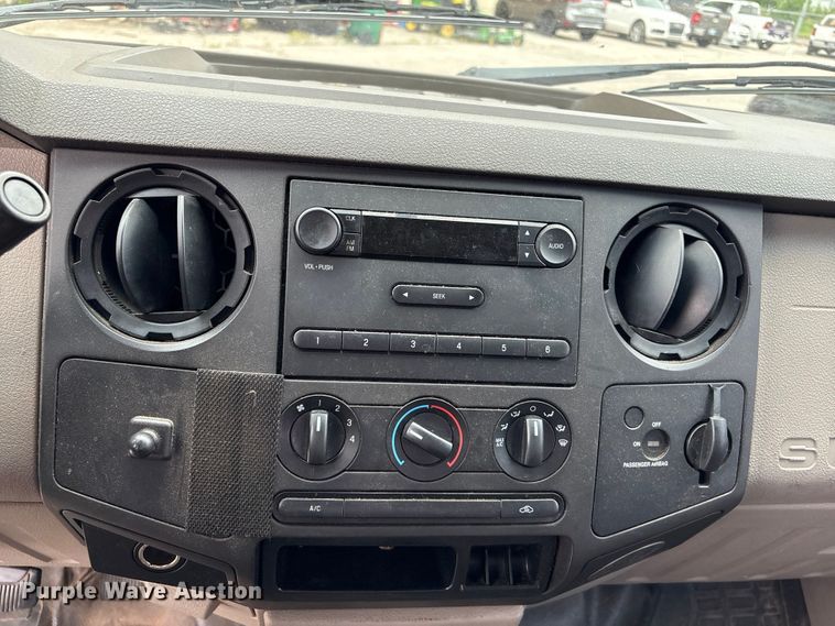 image for item FB8844 2008 Ford F250 Super Duty XL Ext. Cab pickup truck