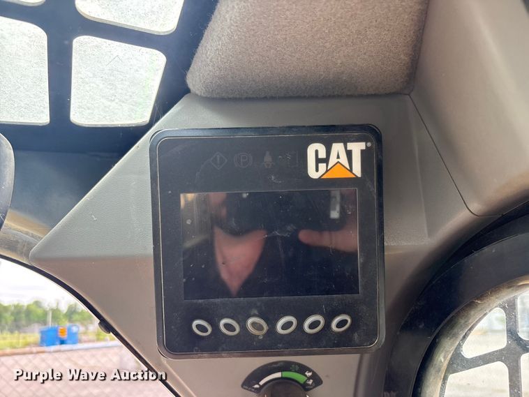 image for item FB8845 2014 Caterpillar 289D tracked skid steer loader