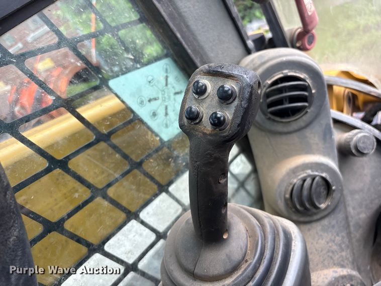 image for item FB8845 2014 Caterpillar 289D tracked skid steer loader