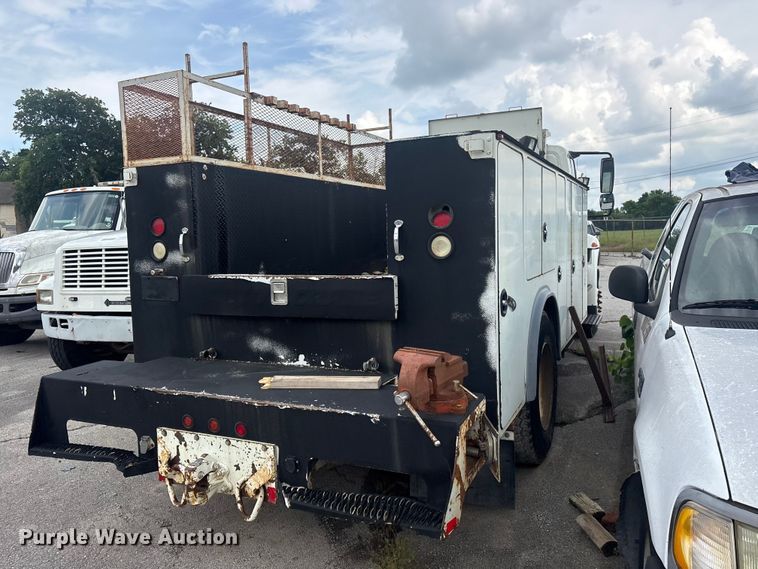 image for item FB8846 2010 International 4400 utility / service truck
