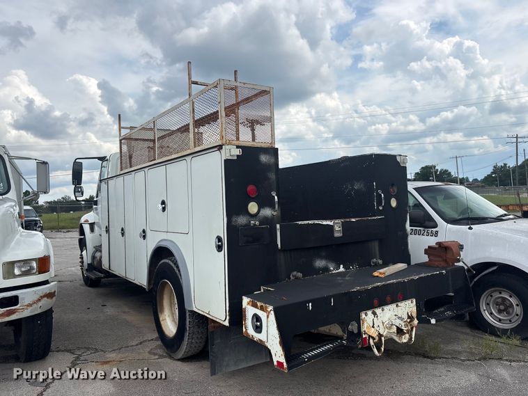 image for item FB8846 2010 International 4400 utility / service truck