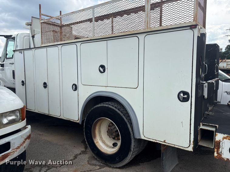 image for item FB8846 2010 International 4400 utility / service truck