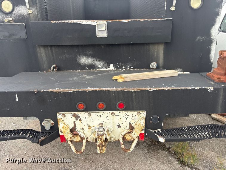 image for item FB8846 2010 International 4400 utility / service truck