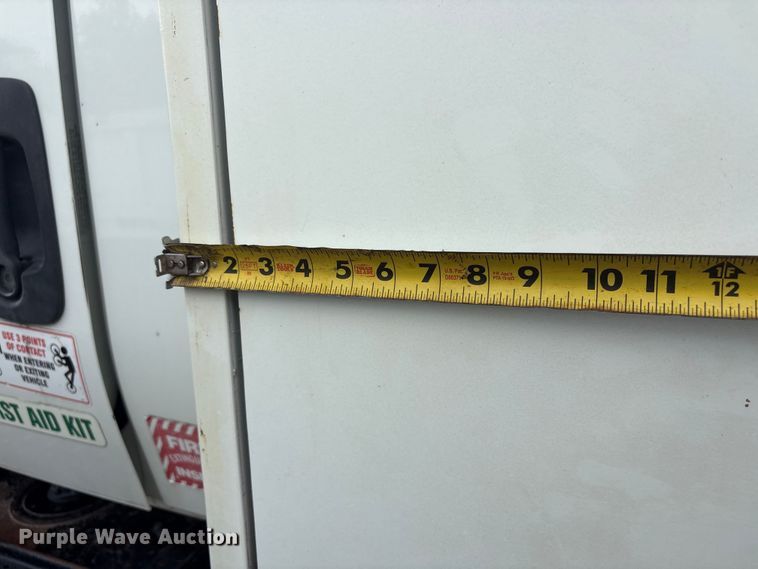 image for item FB8846 2010 International 4400 utility / service truck