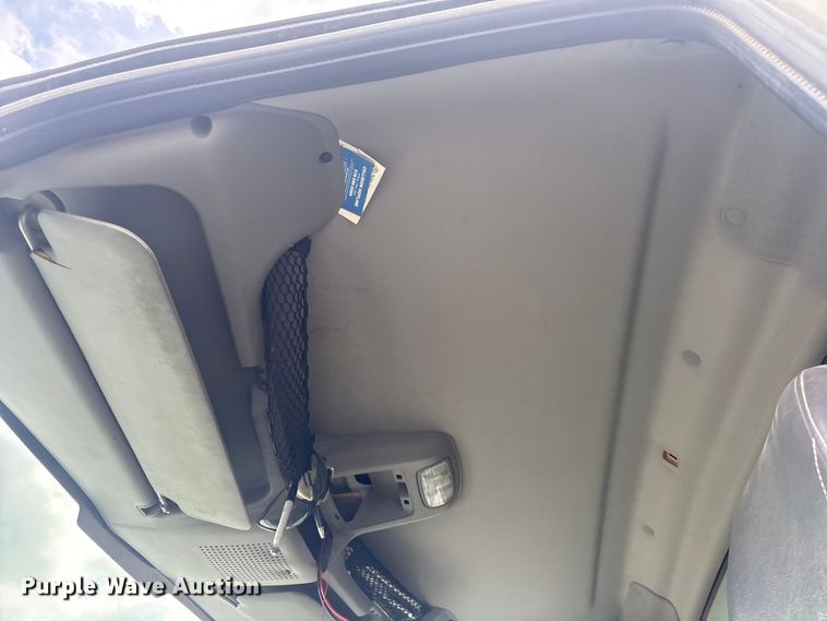 image for item FB8846 2010 International 4400 utility / service truck