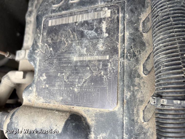 image for item FB8846 2010 International 4400 utility / service truck