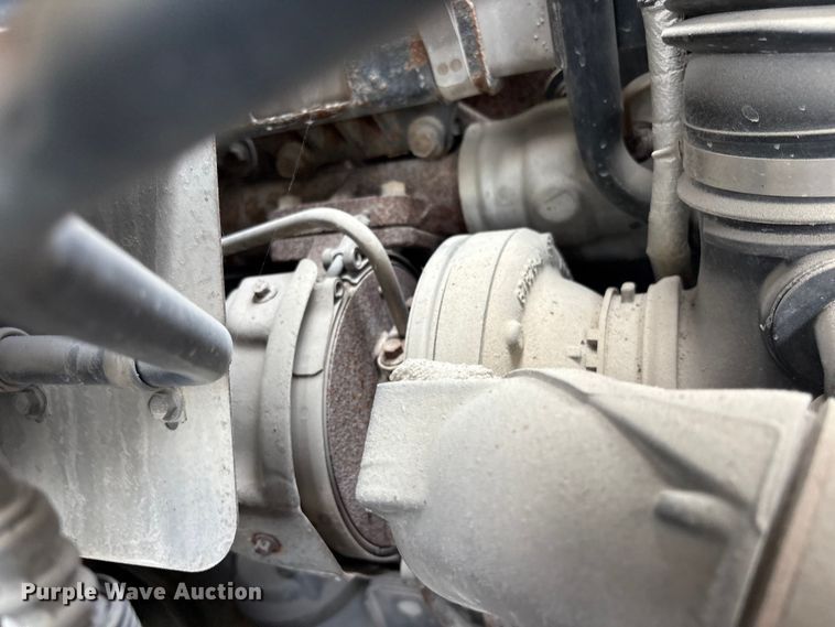 image for item FB8846 2010 International 4400 utility / service truck