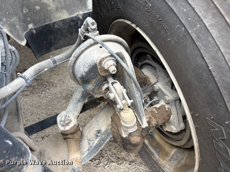 image for item FB8846 2010 International 4400 utility / service truck