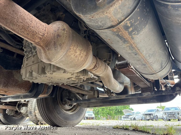 image for item FB8846 2010 International 4400 utility / service truck