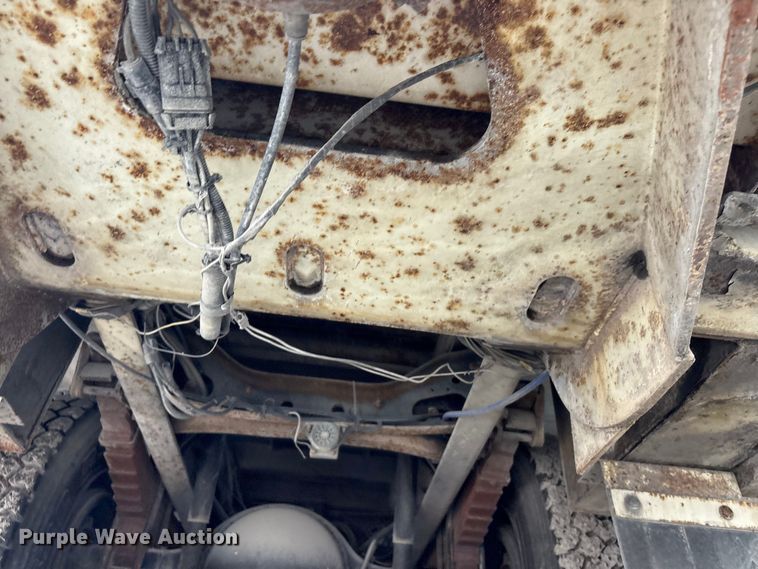 image for item FB8846 2010 International 4400 utility / service truck