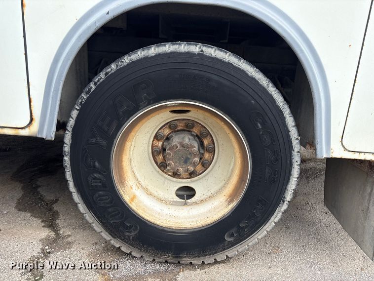image for item FB8846 2010 International 4400 utility / service truck
