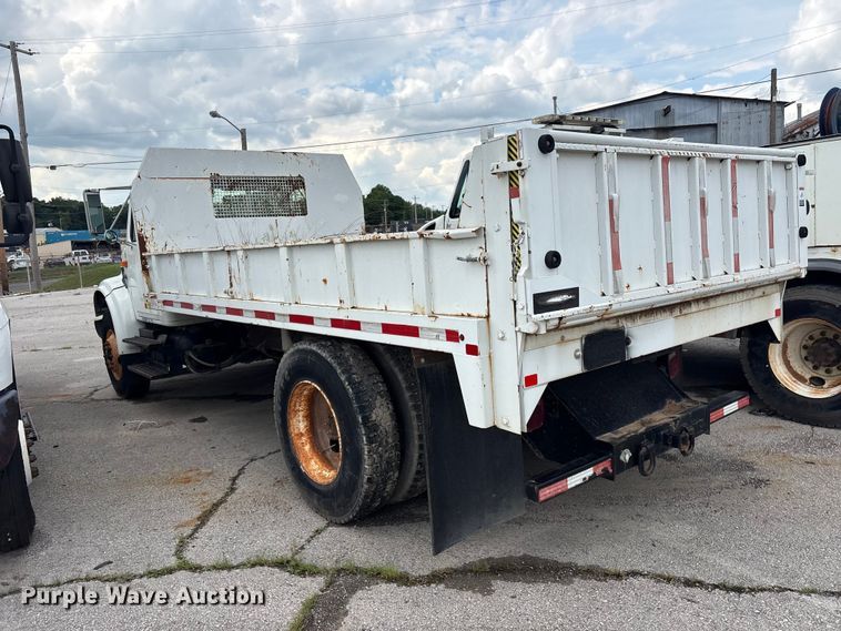 image for item FB8847 1997 International 4900 dump truck