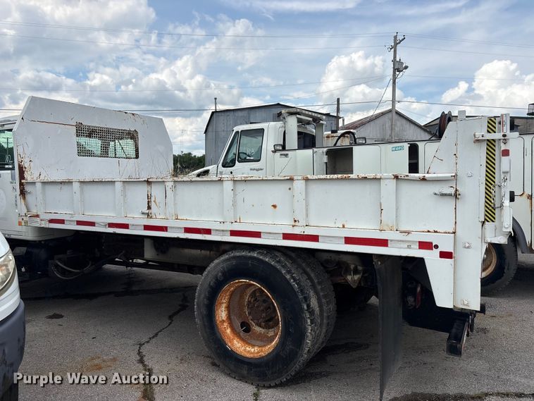 image for item FB8847 1997 International 4900 dump truck