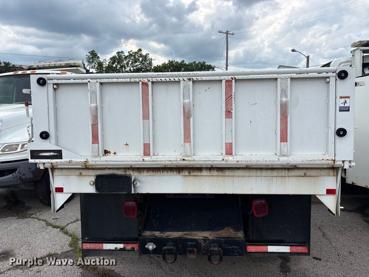 image for item FB8847 1997 International 4900 dump truck