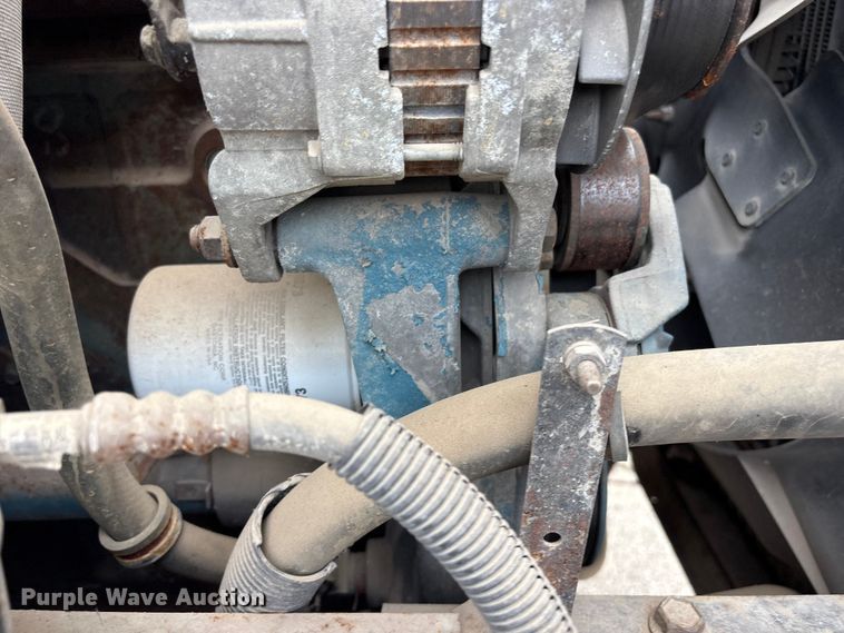 image for item FB8847 1997 International 4900 dump truck
