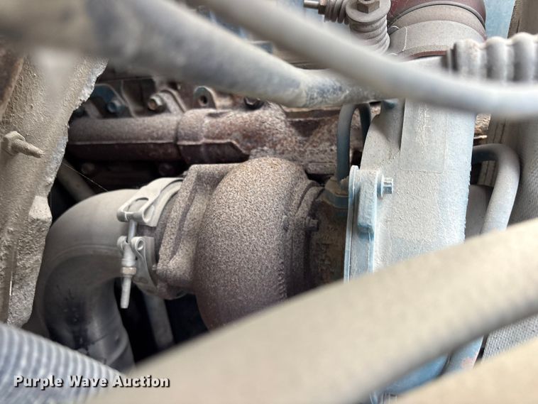 image for item FB8847 1997 International 4900 dump truck
