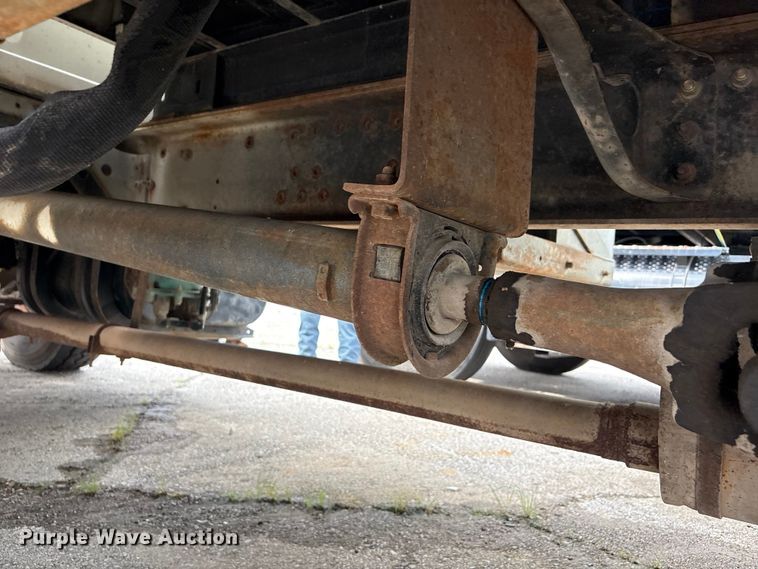 image for item FB8847 1997 International 4900 dump truck