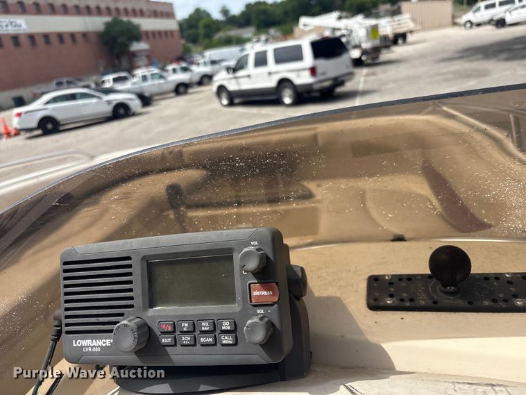 image for item FB8848 1995 CrownLine boat