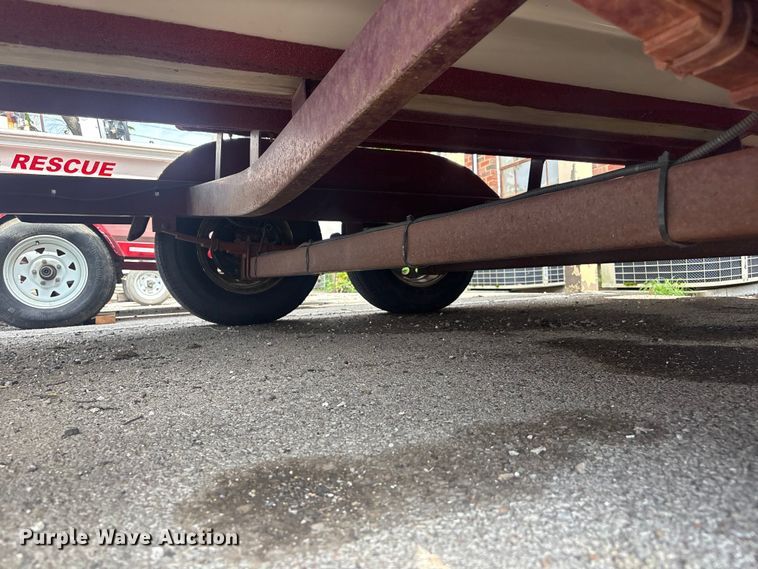 image for item FB8848 1995 CrownLine boat