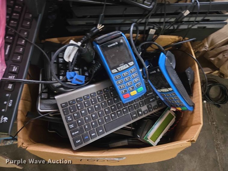 image for item FB8850 Computer equipment