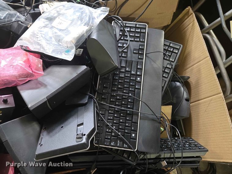 image for item FB8850 Computer equipment