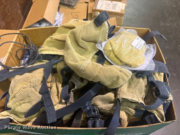 image for item FB8852 SCBA equipment
