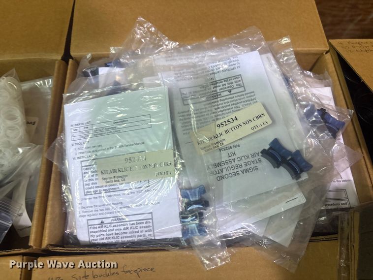 image for item FB8852 SCBA equipment