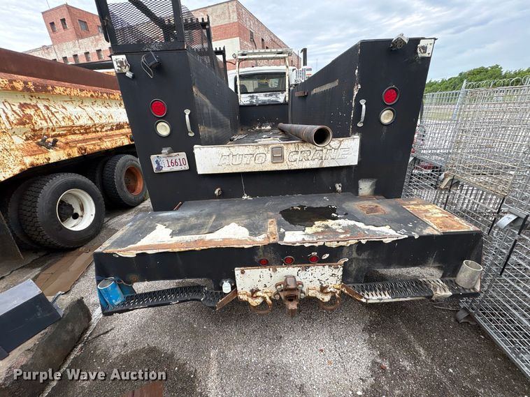 image for item FB8856 2011 International 7400 utility / service truck