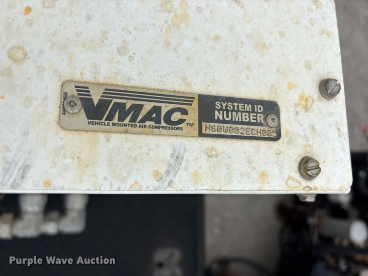image for item FB8856 2011 International 7400 utility / service truck