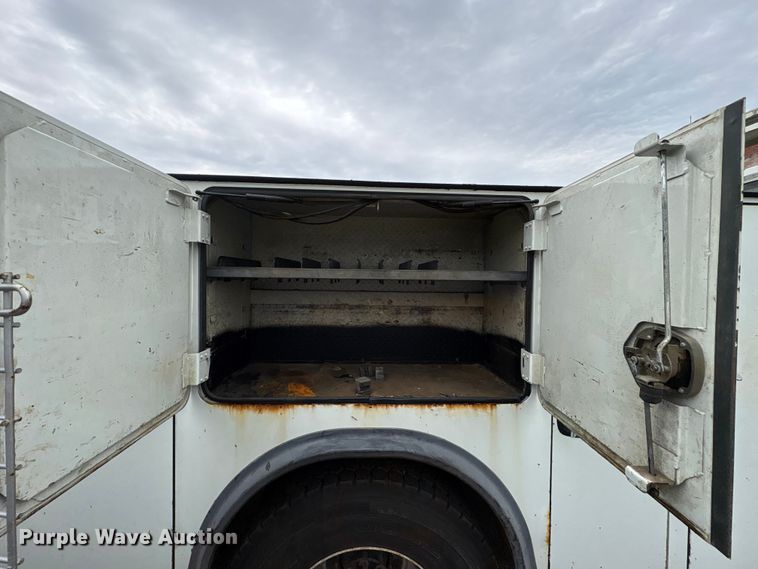 image for item FB8856 2011 International 7400 utility / service truck