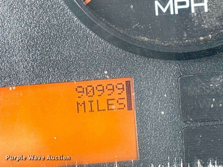 image for item FB8856 2011 International 7400 utility / service truck