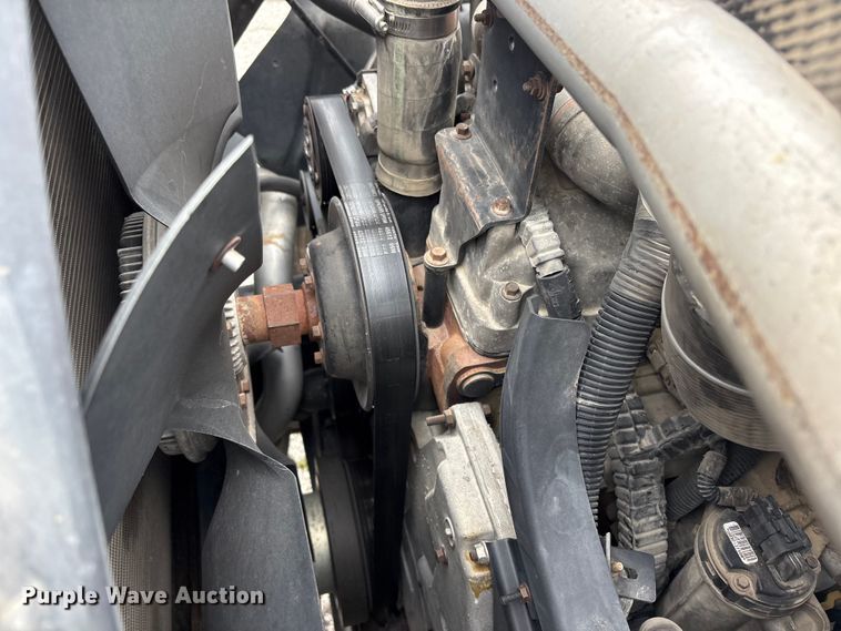 image for item FB8856 2011 International 7400 utility / service truck