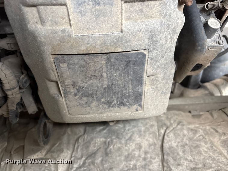 image for item FB8856 2011 International 7400 utility / service truck
