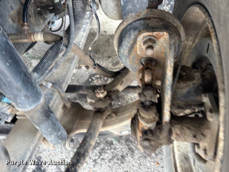 image for item FB8856 2011 International 7400 utility / service truck
