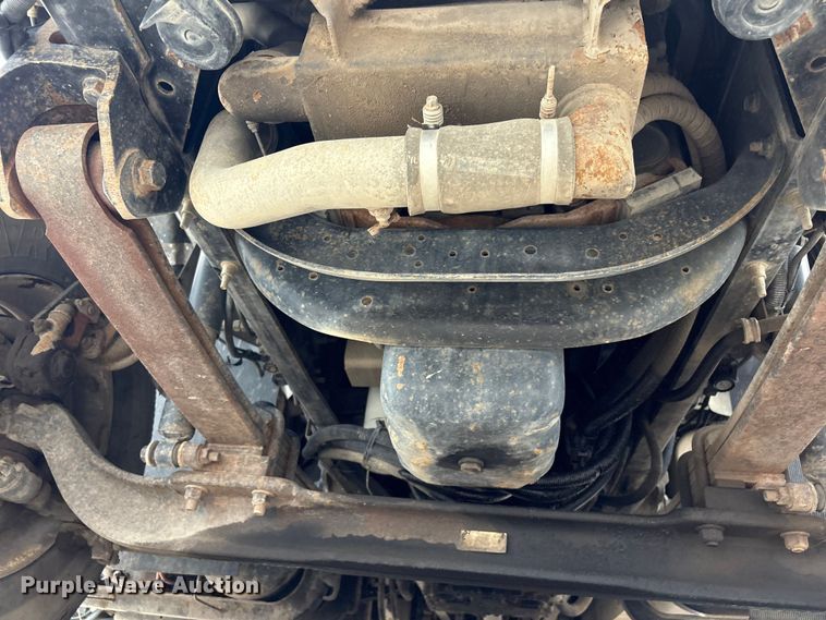 image for item FB8856 2011 International 7400 utility / service truck