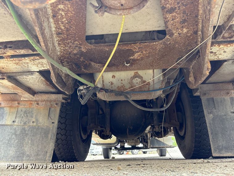 image for item FB8856 2011 International 7400 utility / service truck