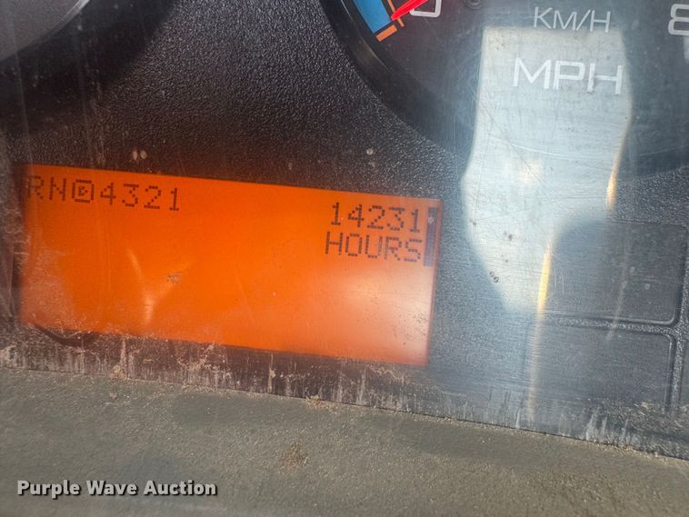 image for item FB8856 2011 International 7400 utility / service truck