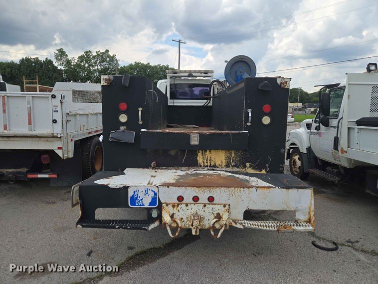 image for item FB8857 2009 International 4400 utility / service truck