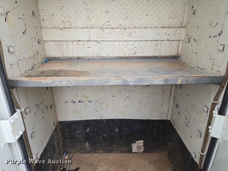 image for item FB8857 2009 International 4400 utility / service truck