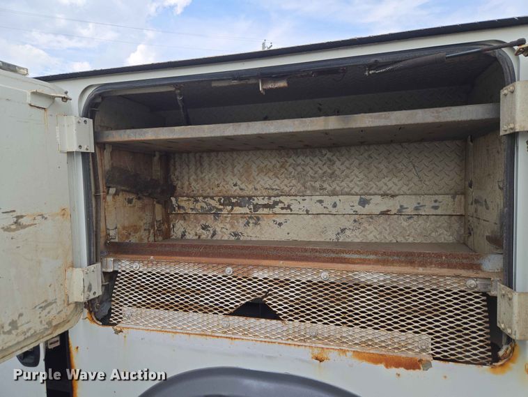 image for item FB8857 2009 International 4400 utility / service truck