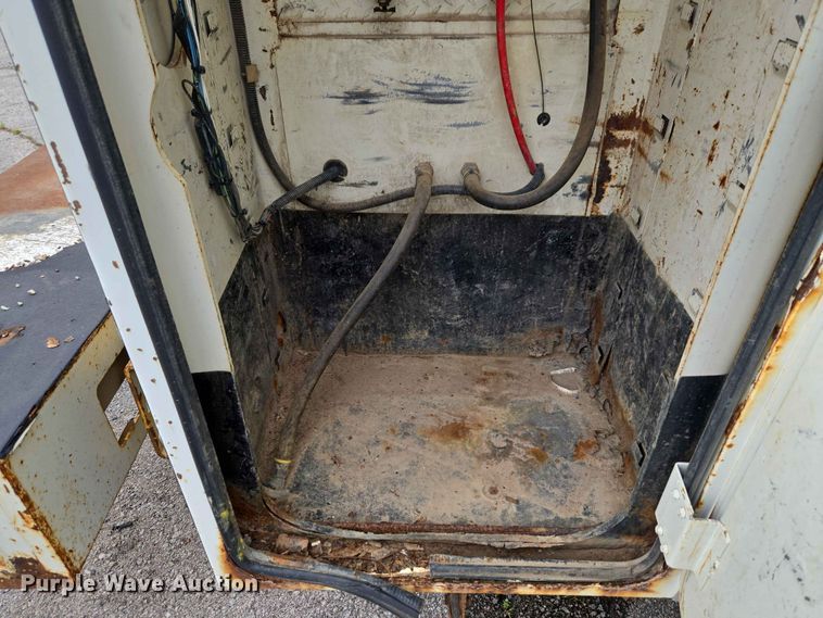 image for item FB8857 2009 International 4400 utility / service truck