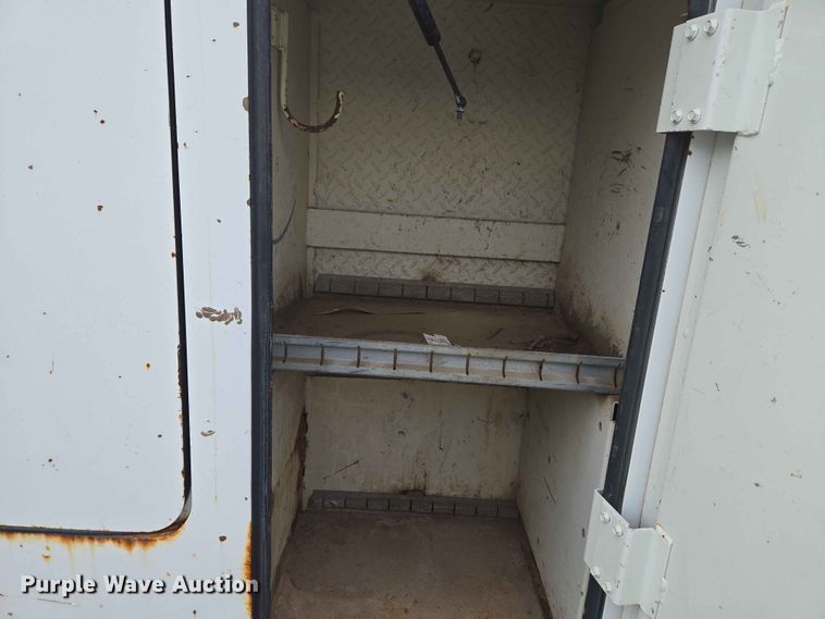 image for item FB8857 2009 International 4400 utility / service truck
