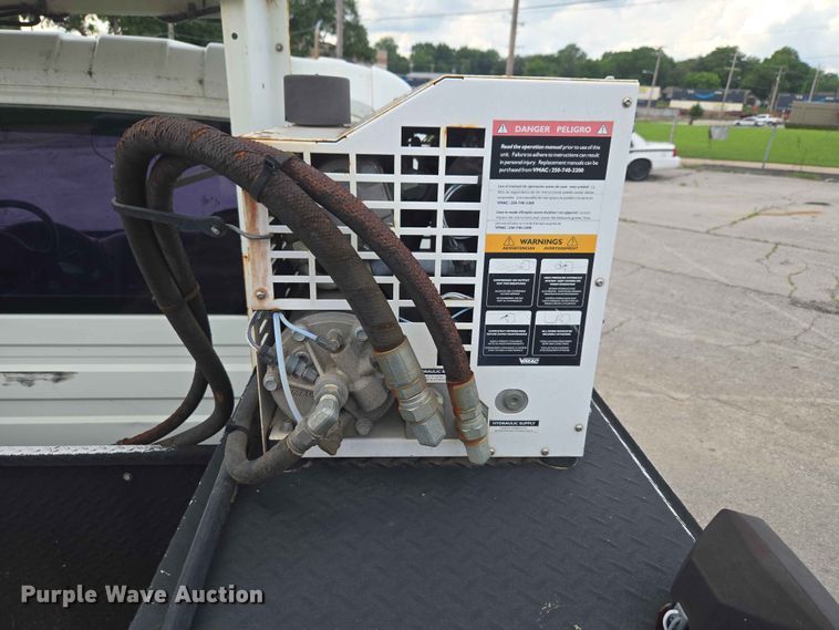 image for item FB8857 2009 International 4400 utility / service truck