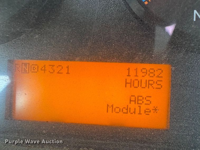 image for item FB8857 2009 International 4400 utility / service truck