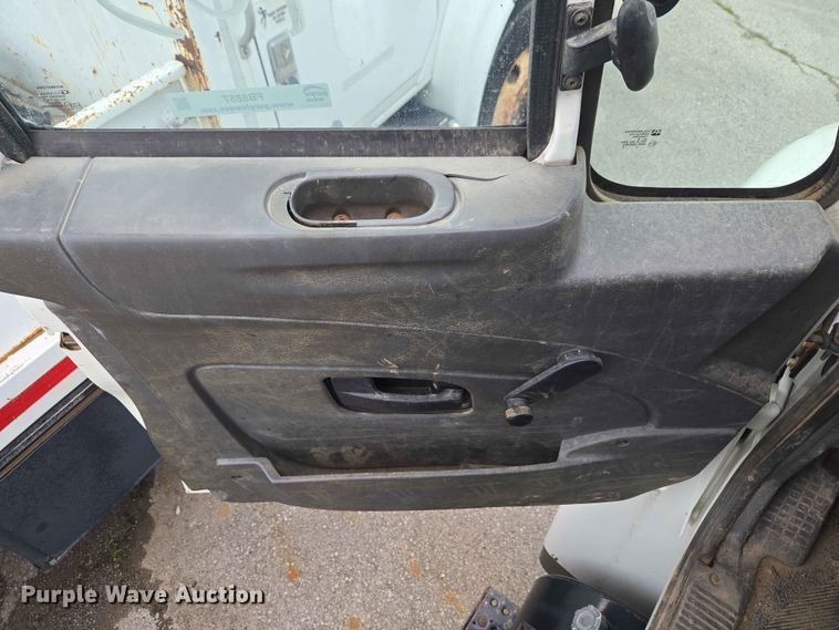 image for item FB8857 2009 International 4400 utility / service truck