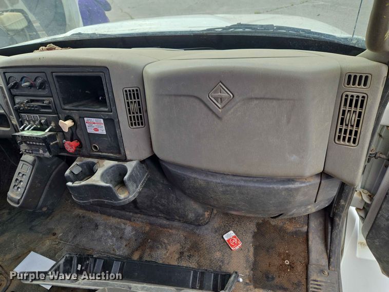 image for item FB8857 2009 International 4400 utility / service truck